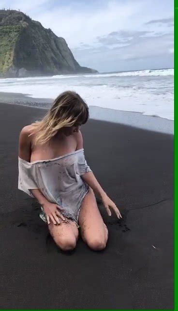 Sara Underwood Tit Slip Photos Gifs Nudecelebrities Club Nude