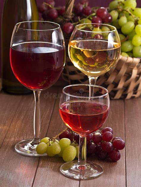 Wine Glasses Filled With Wine Stock Image Image Of Pinot Country