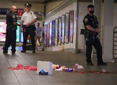 Slashing leaves pools of blood in Times Square subway station | amNewYork