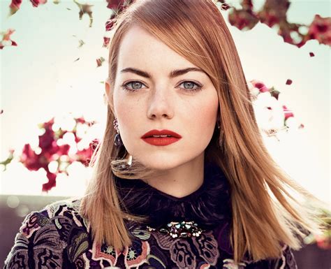 Emma Stone Hd Wallpaper Stunning Redhead And Green Eyes