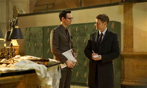 The Riddler Emerges in New Gotham Season 2 Photos