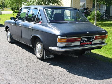 Isuzu Florian 1967 - 1977 Sedan :: OUTSTANDING CARS