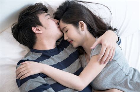 BERITA TERPOPULER LOVE LIFE Posisi Cuddling Terbaik Hingga Tanaman