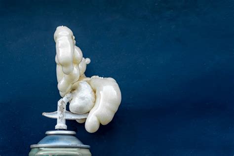 Взрыв баллона с монтажной пеной причинил большой ущерб квартире - Декор