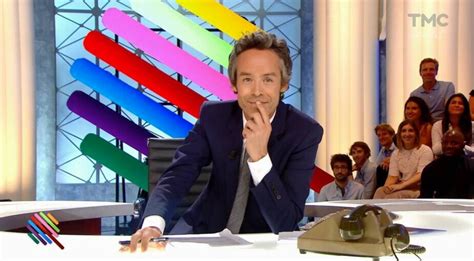 Yann Barthès fait tout pour obtenir un scoop de ses invités dans