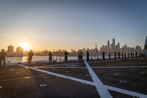 DVIDS Images SF Fleet Week 23 Manning The Rails Image 16 Of 18