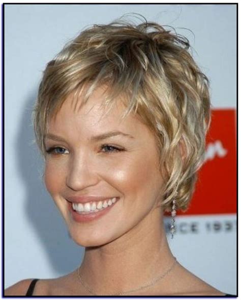 Stylish And Chic Short Haircuts For Fine Straight Thick Hair For