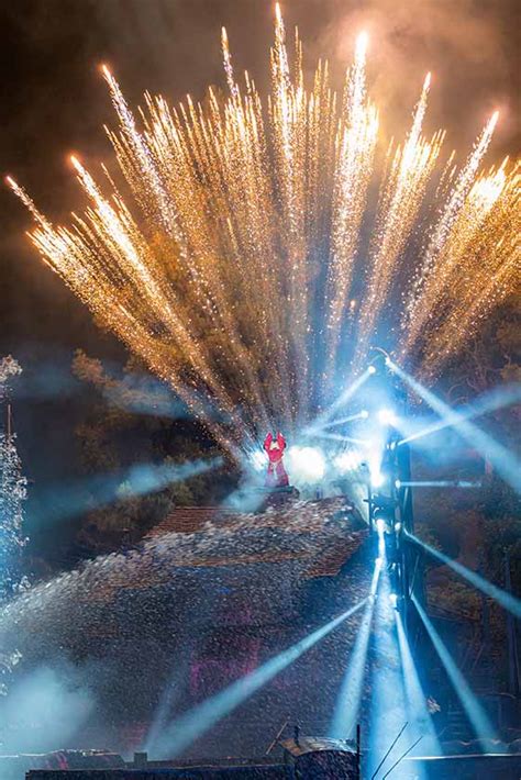 A Guide to Fireworks at Disneyland - WDW Magazine