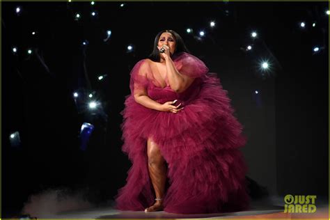 Lizzo Performs Jerome At American Music Awards 2019 Video Photo