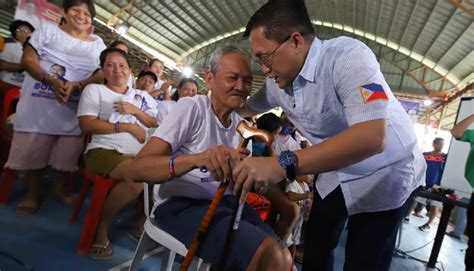 Bong Go Umayuda Sa Mahihirap Sa Pampanga Police Files Tonite