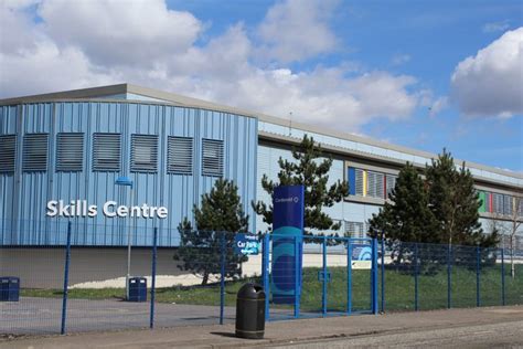 Skills Centre Cardonald College © Leslie Barrie Cc By Sa20