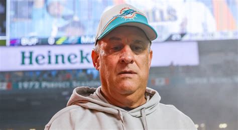 Dolphins, defensive coordinator Vic Fangio agree to part ways