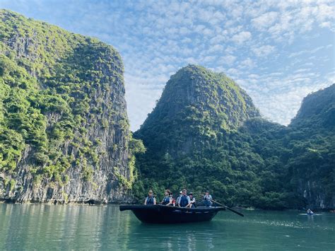 How to Get from Hanoi to Halong Bay: Best Travel Options