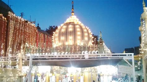 At the Hazrat Nizamuddin Dargah, a celebration of Amir Khusrau — and ...