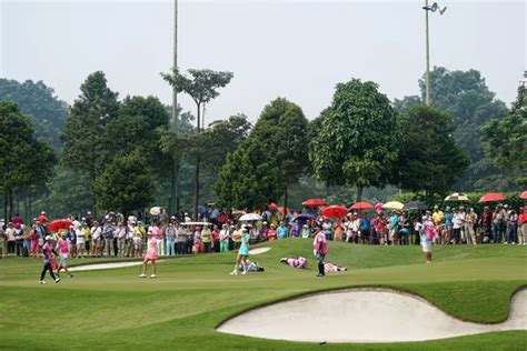 Golf Tournament Crowd Stock Photos Royalty Free Golf Tournament Crowd