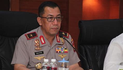 Mutasi Polri Brigjen Pol Yan Fitri Halimansyah Jabat Kapolda Kepri