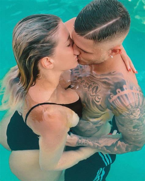 Wanda Nara Public Una Foto Hot Con Mauro Icardi