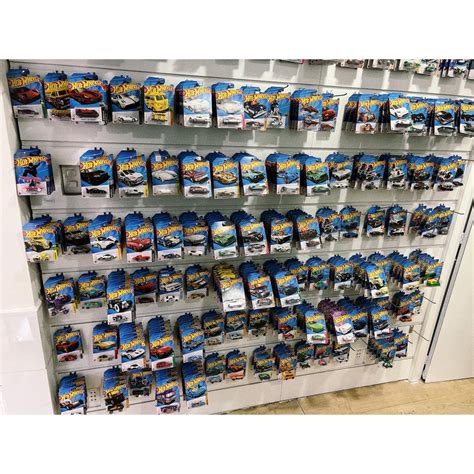 Xe mô hình Hot wheels Basic tỉ lệ 1 64 nhiều mẫu Saigontoys Shopee Việt Nam