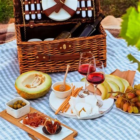 Picnic In Vigna Con Degustazione Di Vini Nel Monferrato A Montemagno