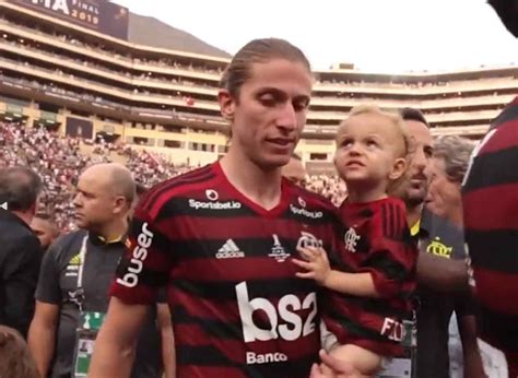 Despedida Nos Gramados Filipe Lu S Lenda Do Flamengo Encerra