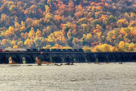 Discover Pennsylvanias Beautiful Fall Foliage Pagetaway