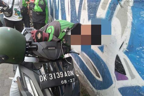 Pengemudi Ojol Ditemukan Meninggal Dunia Di Atas Motor Begini