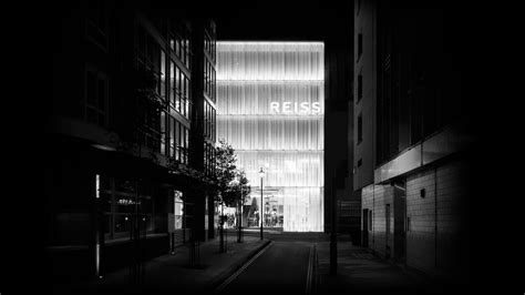 International Stores Reiss USA