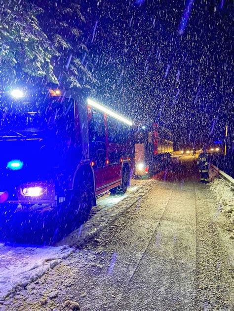 MALTEMPO FORTI NEVICATE IN ALTO ADIGE DIVERSI INTERVENTI DEI VIGILI