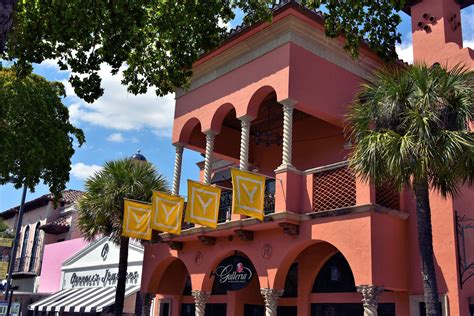 Las Olas Boulevard Store Fronts in Fort Lauderdale, Florida - Encircle ...