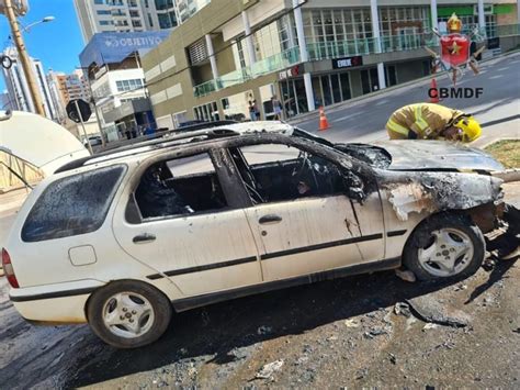 Vídeo carro pega fogo na Avenida Castanheiras em Águas Claras