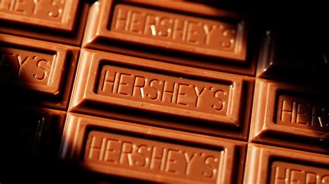 Hershey's Chocolate World Chicago celebrates 10th anniversary - ABC7 ...