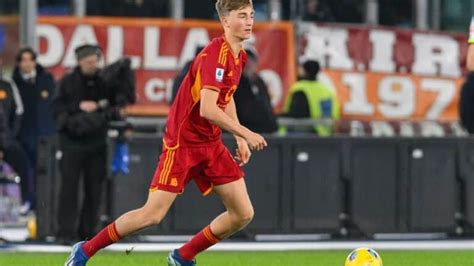 Dean Huijsen thanks fans for warm welcome in Roma debut