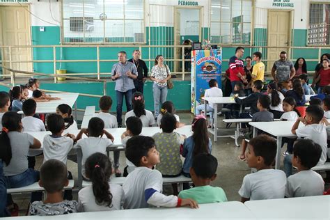 Escola Na Zona Leste Beneficiada O Projeto Descongelando Sua