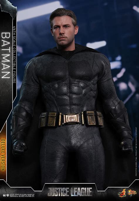 Hot Toys Justice League MMS Batman Deluxe Version Th Scale Collectible Figure Figround