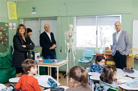 Escola EB1 PE Ribeiro Domingos Dias Funchal entregou materiais didáticos