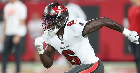 Tampa Bay Buccaneers Vs Atlanta Falcons Inactives Julio Jones To Play