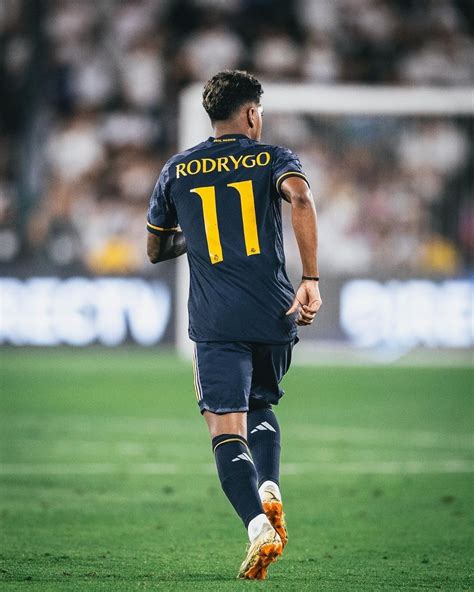 Rodrygo Goes - RG 💜⚡️🇧🇷 on Instagram: "⚽️💜🏝️🏟️🙌🏾 🏾" | Madrid, Real ...