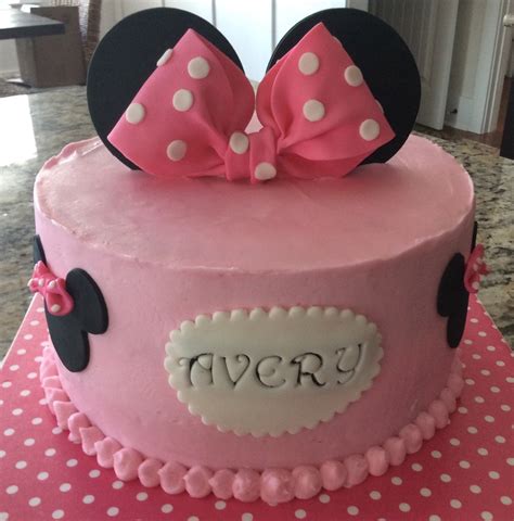 Minnie Mouse Cake - CakeCentral.com