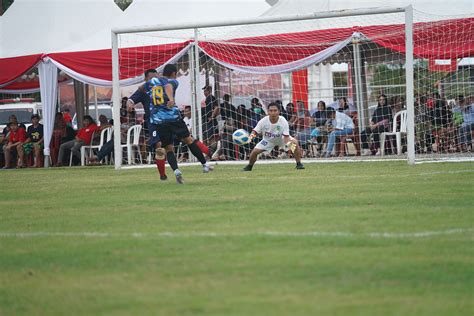 Kolaka Utara Menjadi Juara Turnamen Eksibisi Sepak Bola Peringatan HJL