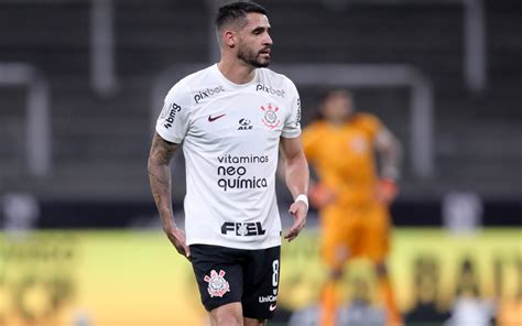 Renato Augusto fala sobre Corinthians sem Róger Guedes e valoriza