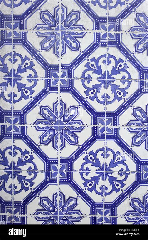 Lisboa Portugal Detalle de azulejos de cerámica típica portuguesa