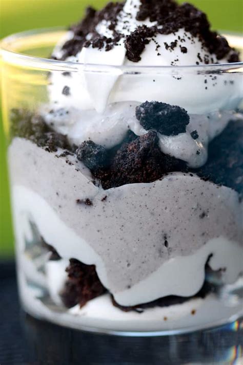 Oreo Brownie Trifle • Love From The Oven