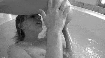 GIFs De Sexe Dans La Salle De Bain Grande Collection