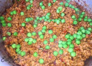 Mince Curry With Peas - South African Food | EatMee Recipes