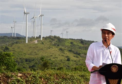 Presiden Joko Widodo Resmikan Pembangkit Listrik Tenaga Bayu PLTB