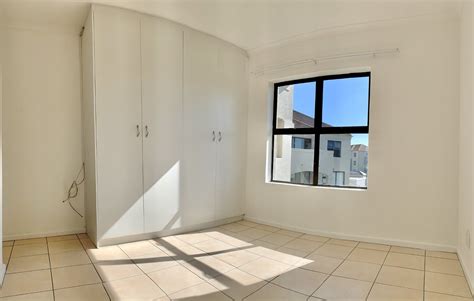 Bedroom Apartment Flat For Sale In Brackenfell Central Re Max Of