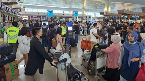 Belum Capai Puncaknya Arus Balik Lebaran Di Bandara Soekarno Hatta