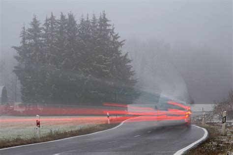 Wetter in Baden Württemberg Regen und Schnee sorgen für glatte Straßen