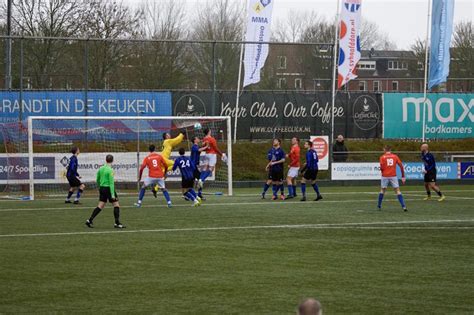 Vitesse Laat Weer Punten Liggen Nu Tegen Laagvlieger Hoofddorp