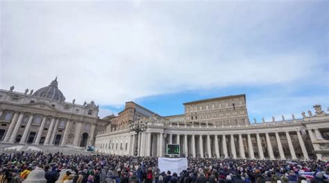 Papa Francisco invitó a orar para que cesen actos de violencia en Perú